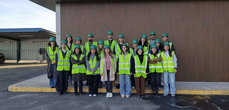 El CESIS visita la nueva planta de clasificación de textiles de Sogama y refuerza la moda circular en Galicia