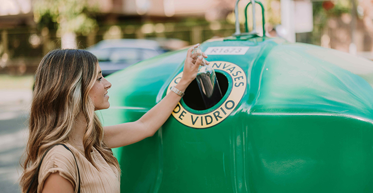Ecovidrio supera los objetivos europeos y alcanza un 72,3% de reciclaje de vidrio en 2025