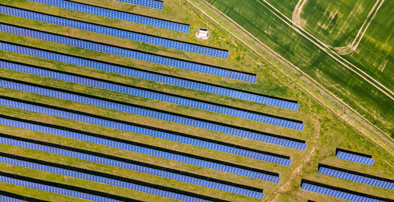 La producción renovable se estanca pese al récord fotovoltaico en el tercer trimestre de 2025