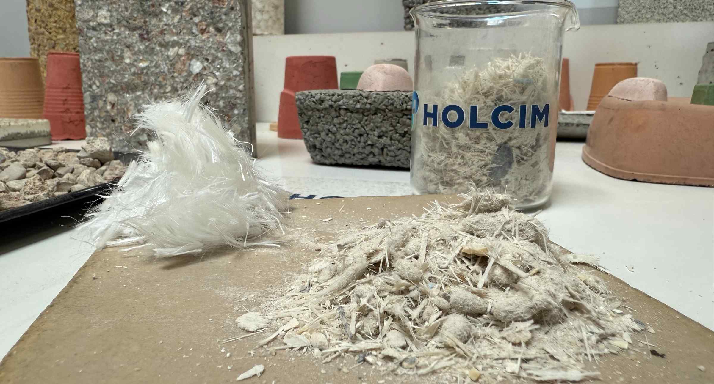 Endesa y Holcim impulsa la economía circular al reutilizar fibra de palas eólicas en hormigón