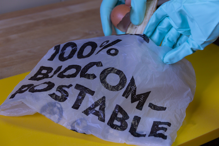 Un estudio preliminar muestra mayor toxicidad en bolsas compostables que en las de plástico convencional