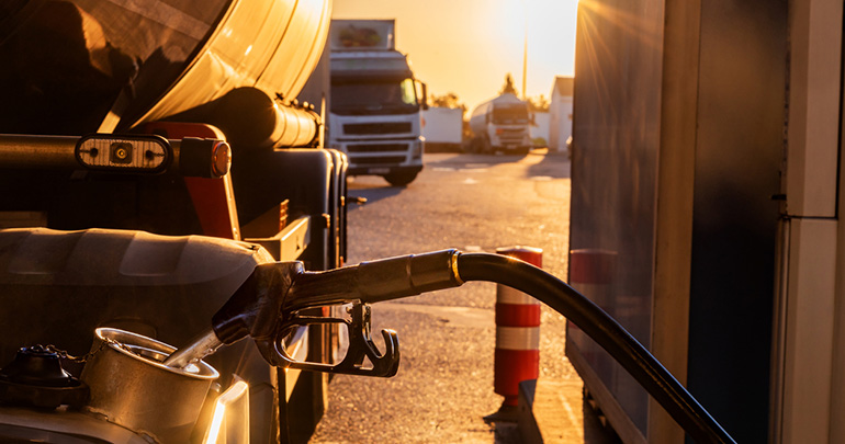 CRECEMOS celebra que Europa reconozca los vehículos con combustibles renovables como cero emisiones