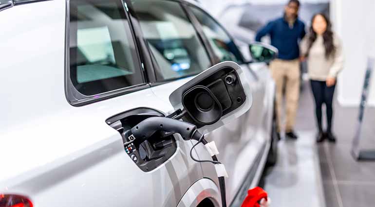 AEDIVE alerta de que el repunte del vehículo eléctrico en enero no refleja una recuperación real del mercado