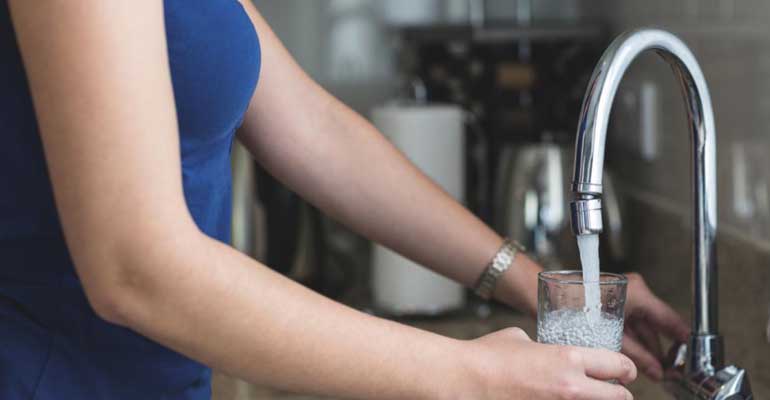 España prorroga hasta 2032 la aplicación de la Declaración UE de conformidad en materiales en contacto con agua potable