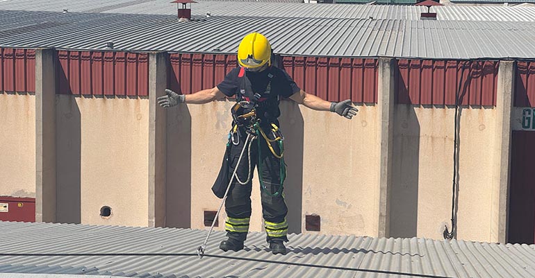 Los bomberos de Guadalajara realizan una jornada de entrenamiento especializado en la Red de Calor de Rebi