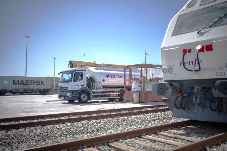 Cepsa, Maersk y Renfe completan con éxito los primeros 100 trayectos del transporte ferroviario español con combustible renovable