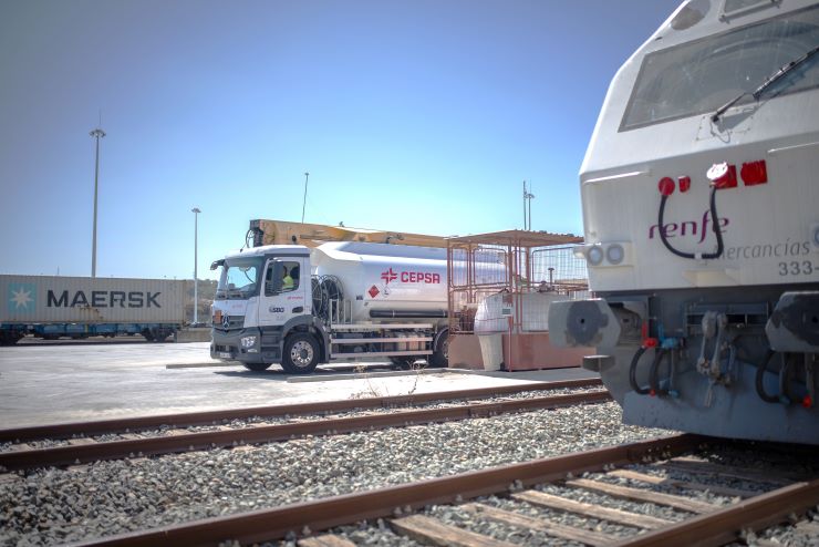 cepsa-maersk-y-renfe-trenes-con-combustible-renovable-des.jpg