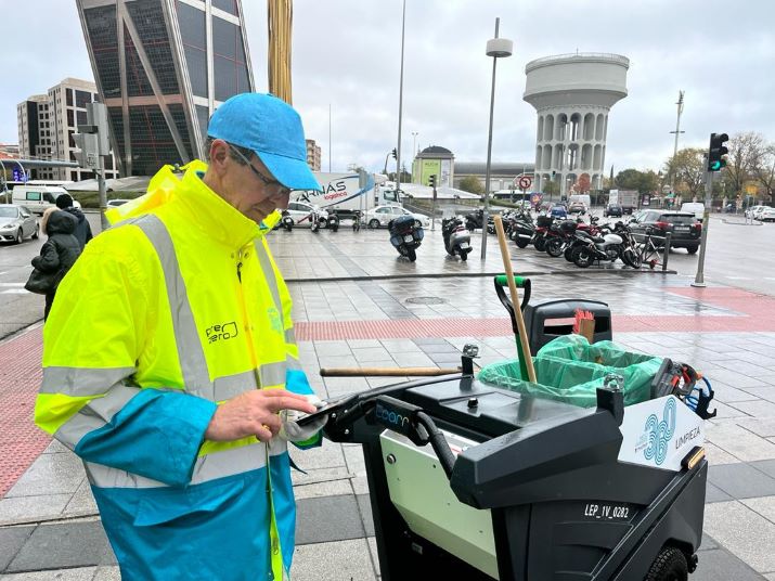 Prezero incorpora un nuevo robot para la gestión de incidencias de limpieza viaria en Madrid