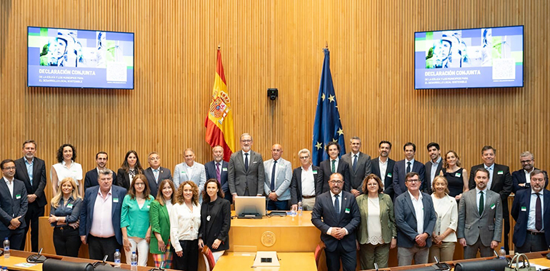 El sector eólico y los municipios impulsan una declaración conjunta para un desarrollo local sostenible