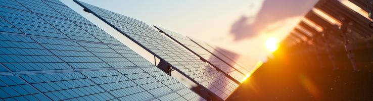España pone en servicio en 2023 la mayor cifra de potencia instalada solar fotovoltaica de su historia