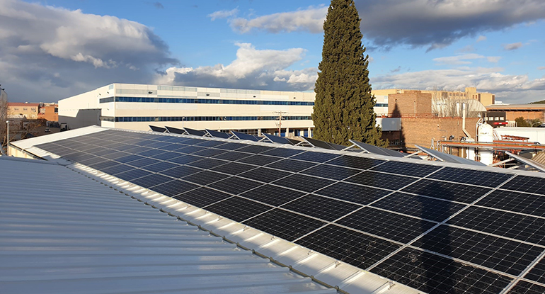 En 2023 se instalaron en España 1.706 MW de autoconsumo fotovoltaico