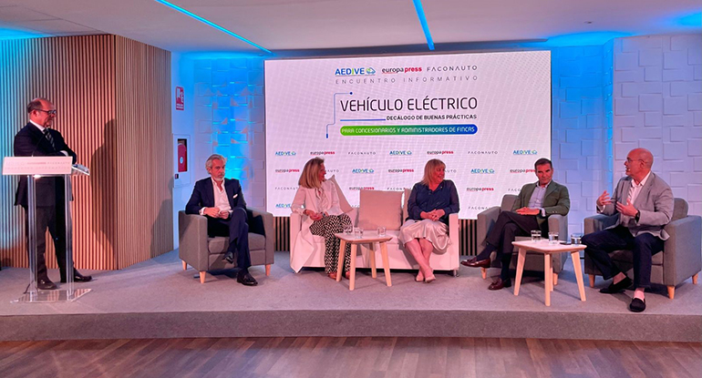 Faconauto y AEDIVE presentan el primer Decálogo de Seguridad del Vehículo Eléctrico 