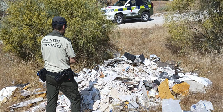 Madrid tramitó 115 denuncias por vertidos ilegales en 2025 y alerta del impacto ambiental en espacios protegidos